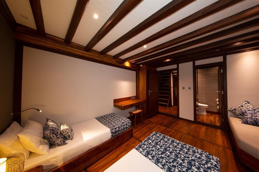 Twin Cabin