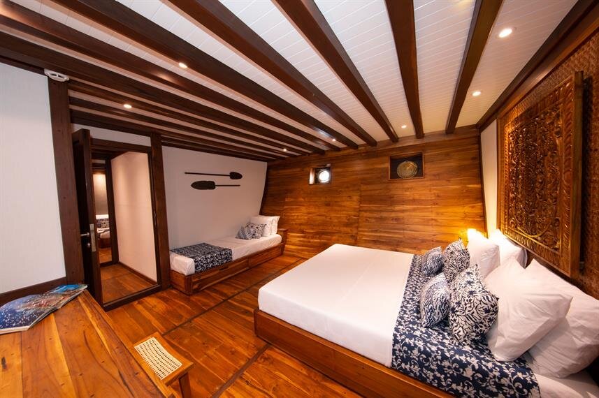 Double Cabin