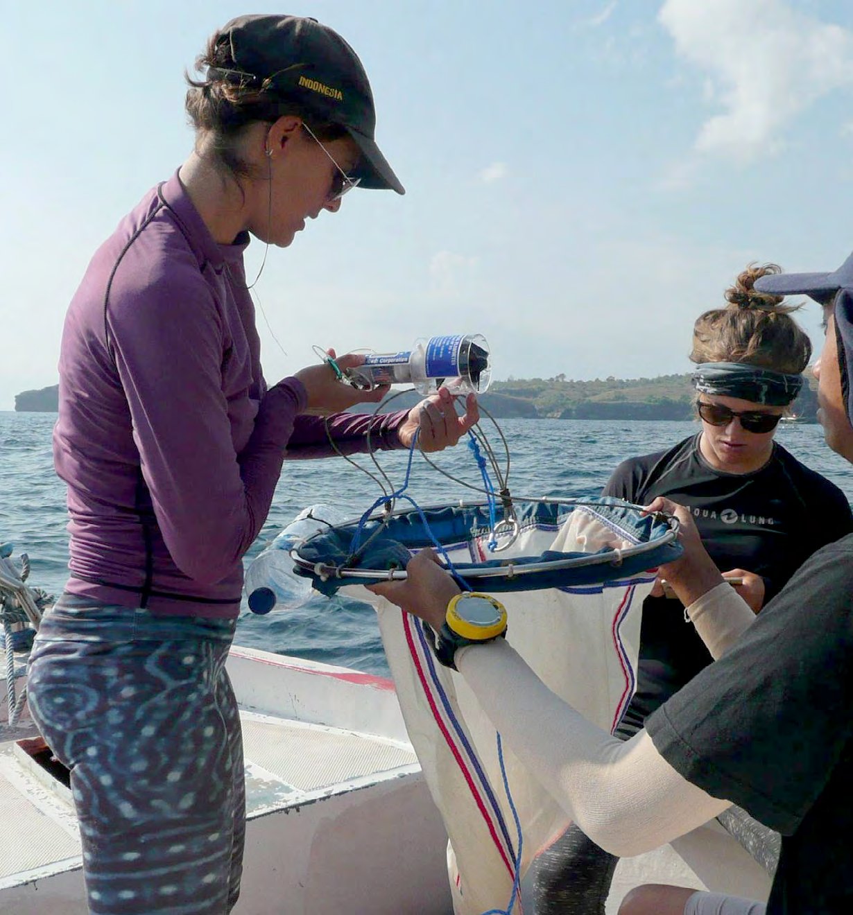 Elitza preparing plankton trawl